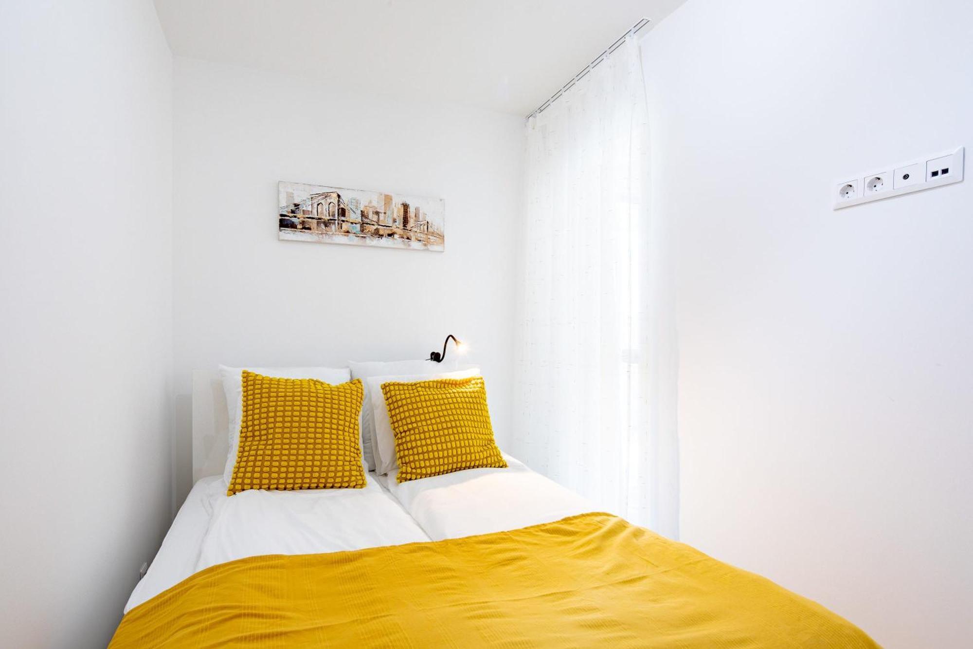 - Balcony - Brand New - Sunny Апартаменты Будапешт